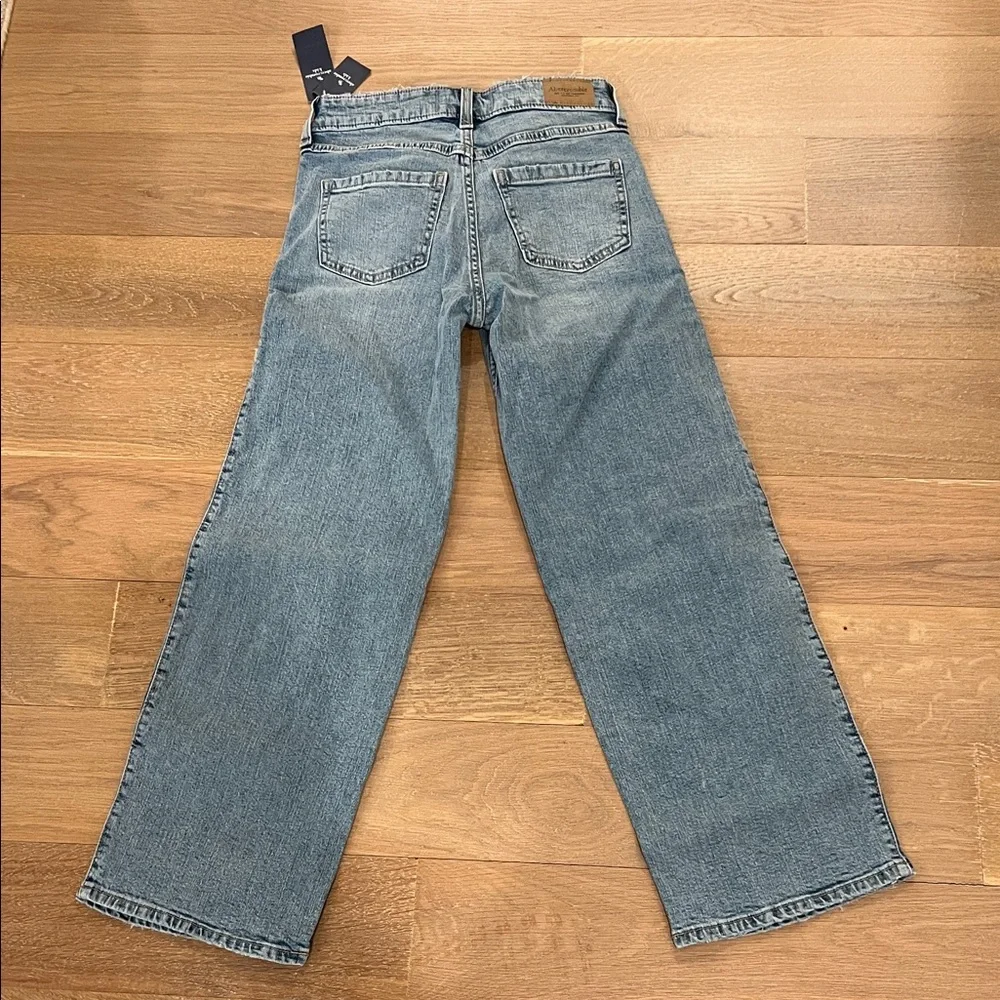 abercrombie kids light blue wide leg jeans - Picture 3 of 3